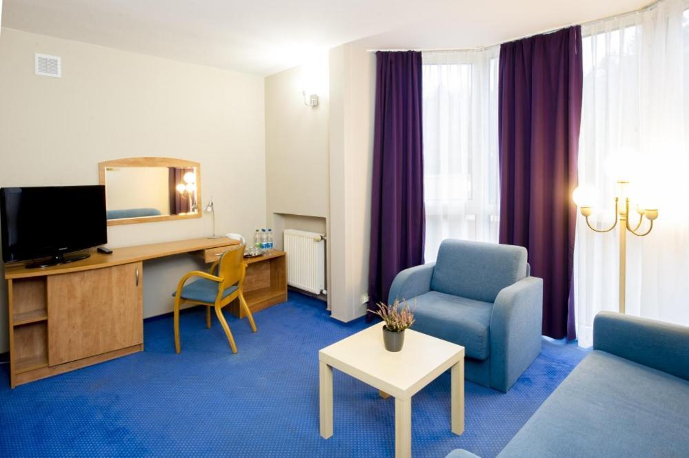 Wawrzkowizna Hotel Rzasawa Luaran gambar