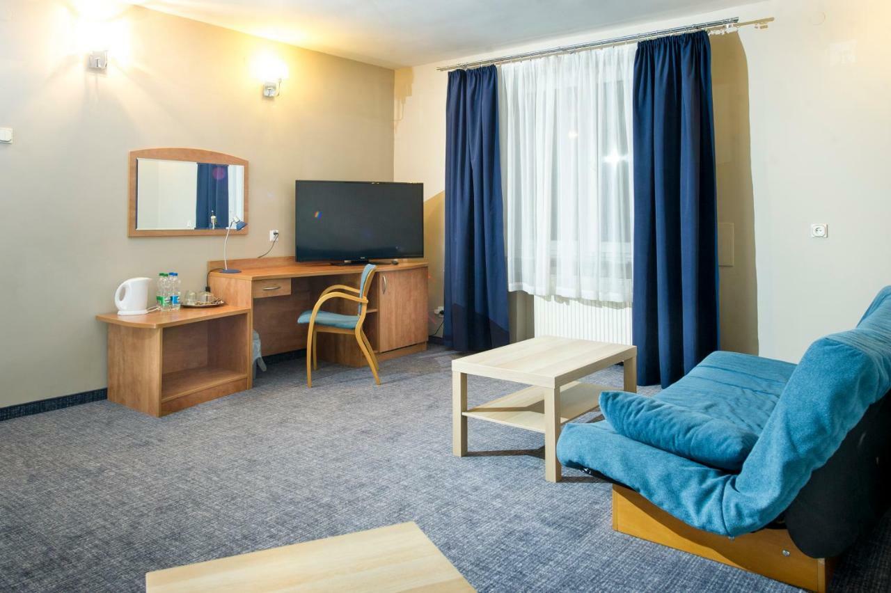 Wawrzkowizna Hotel Rzasawa Luaran gambar