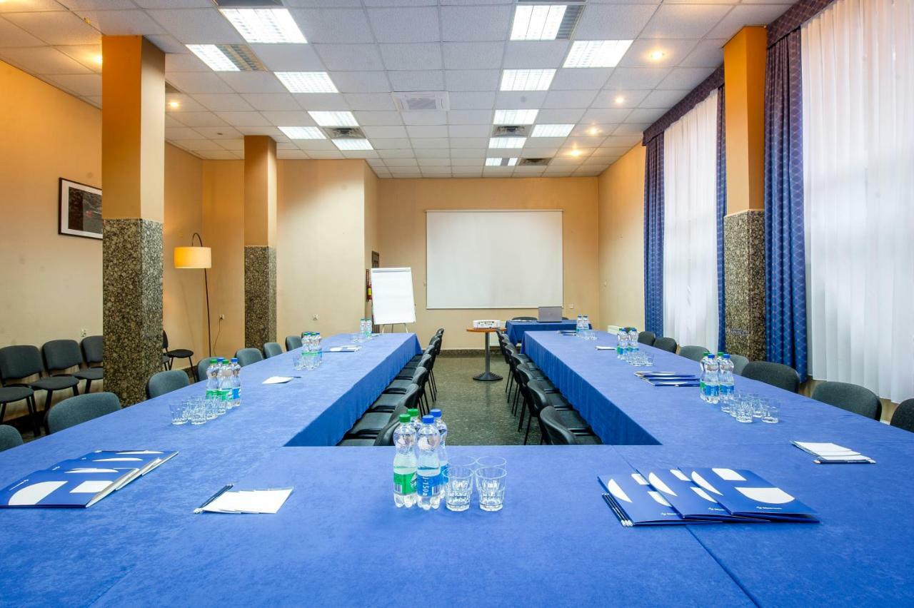 Wawrzkowizna Hotel Rzasawa Luaran gambar