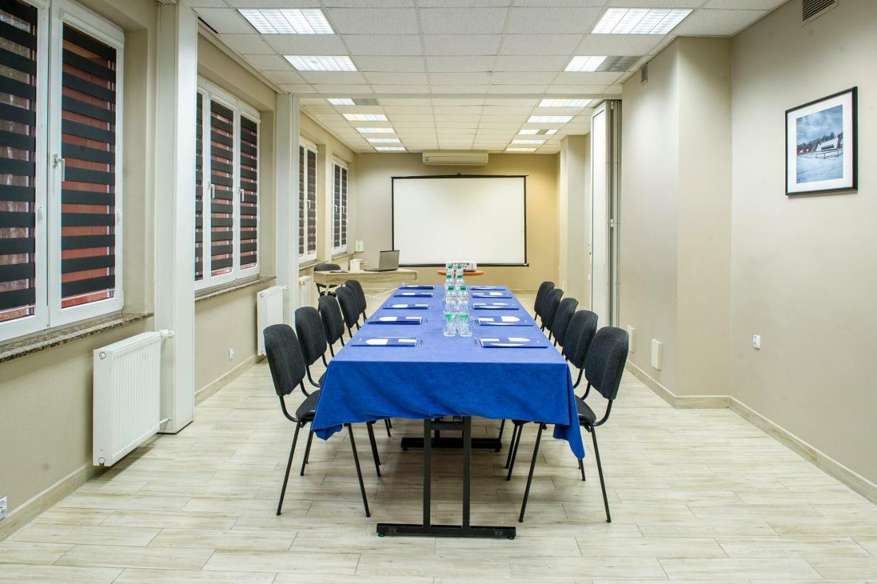Wawrzkowizna Hotel Rzasawa Luaran gambar